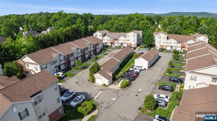 Property Photo:  18 Windsor Drive  NJ 07035 
