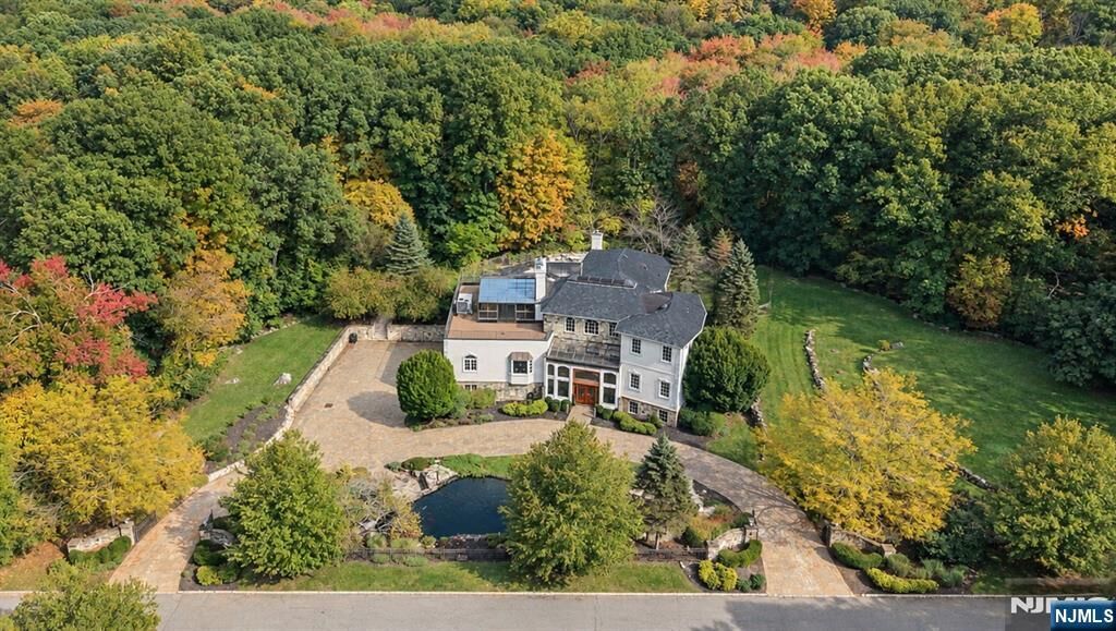 Property Photo:  4 High Mountain Drive  NJ 07045 