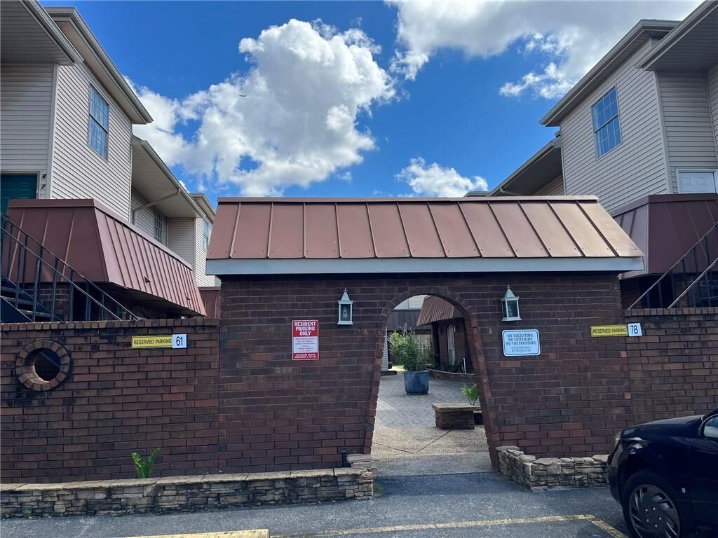Property Photo: 2509 Giuffrais Avenue 601 LA 70001
