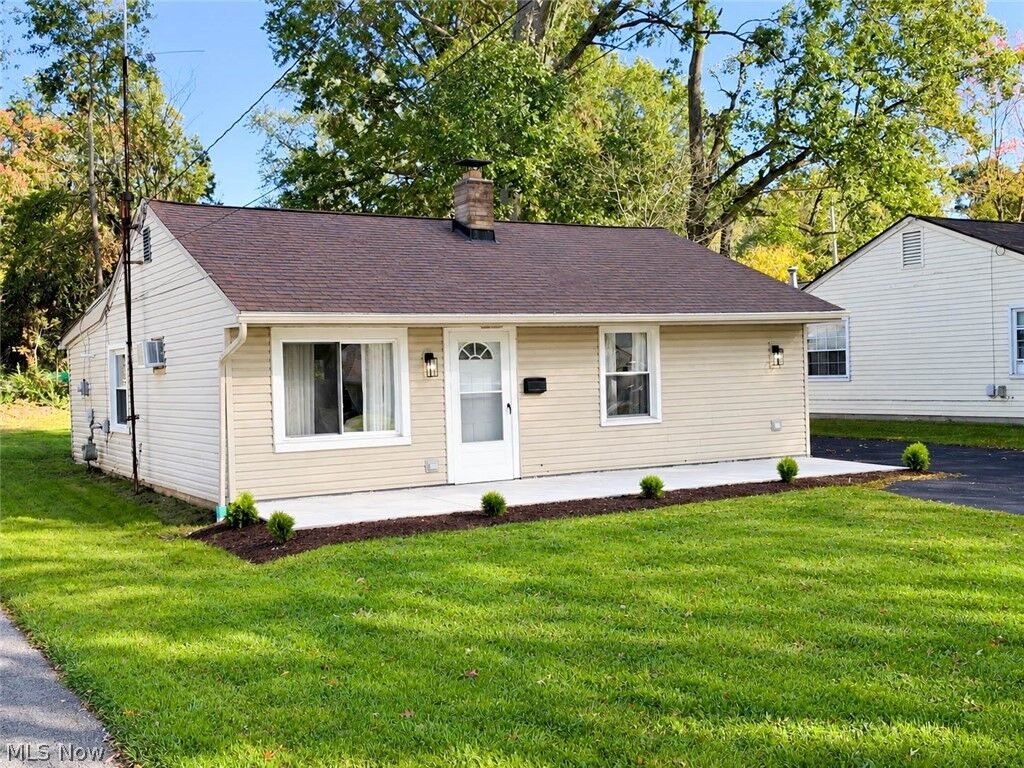 Property Photo:  7515 Glenwood Avenue  OH 44512 