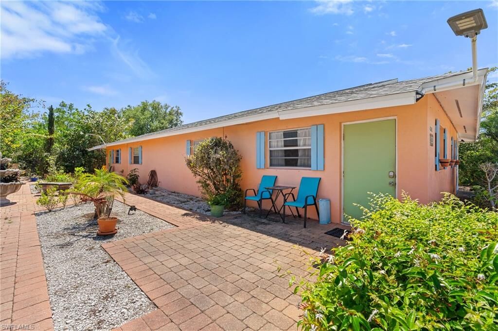 Property Photo: 4241 Mariner Ln FL 34134