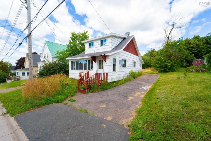 Property Photo:  24 Pleasant Street  NS B0M 1X0 