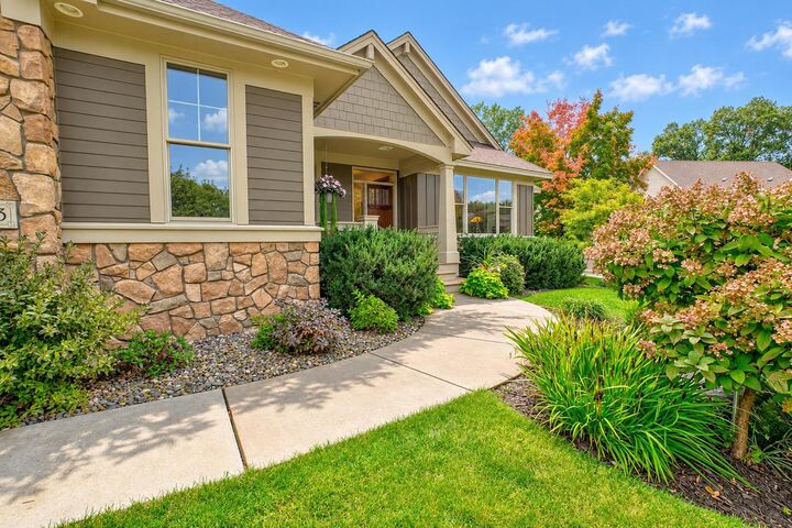 Property Photo:  4453 Fable Hill Parkway N  MN 55038 