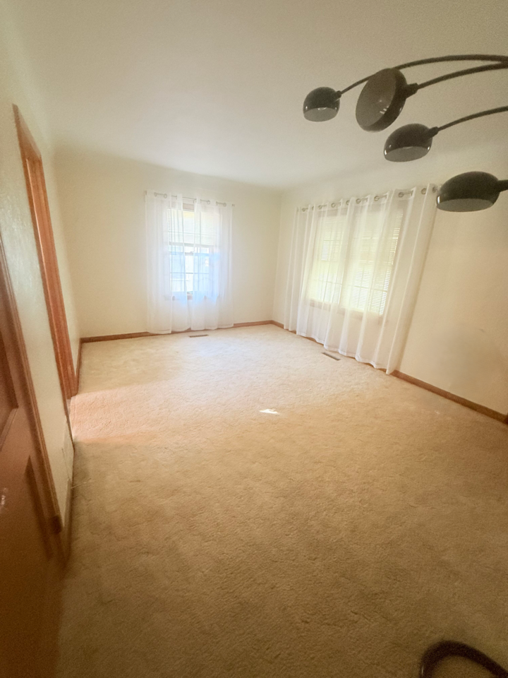 Property Photo: 1679 Nevada Avenue E MN 55106