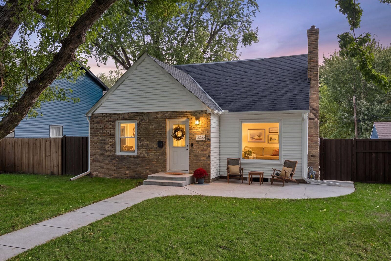Property Photo:  3233 Edgewood Avenue S  MN 55426 