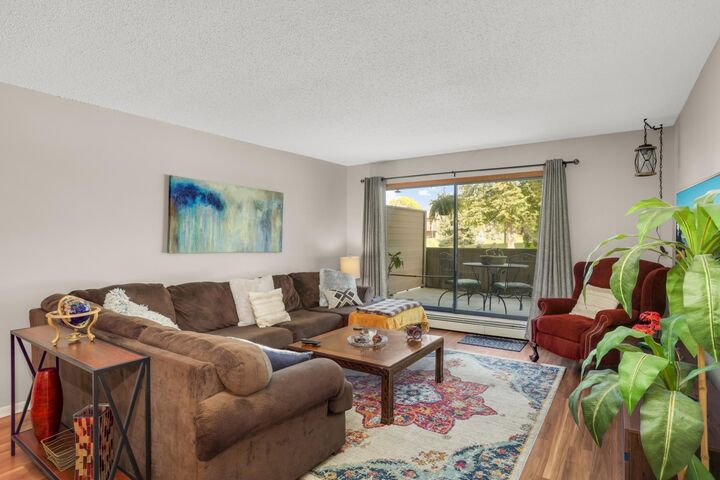 Property Photo:  705 E Burnsville Parkway 114  MN 55337 