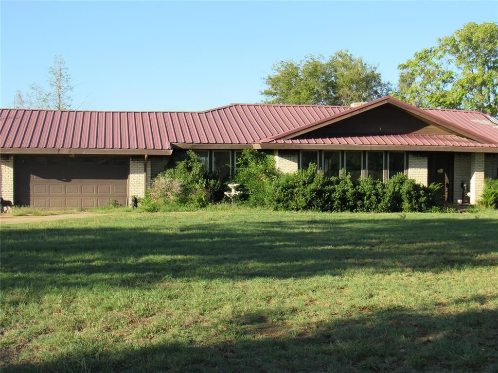 Property Photo: 37304 Lake Road OK 74801