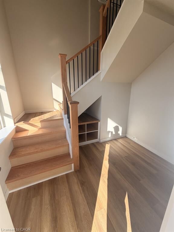 Property Photo: 92 Alfred Street 4 ON N3S 5G2