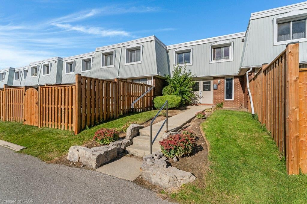 Property Photo:  320 Traynor Avenue 1  ON N2C 2J1 