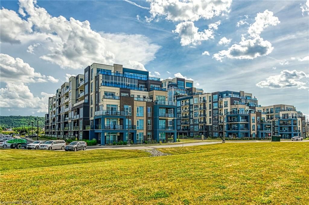 Property Photo:  16 Concord Place Ph613  ON L3M 0J1 