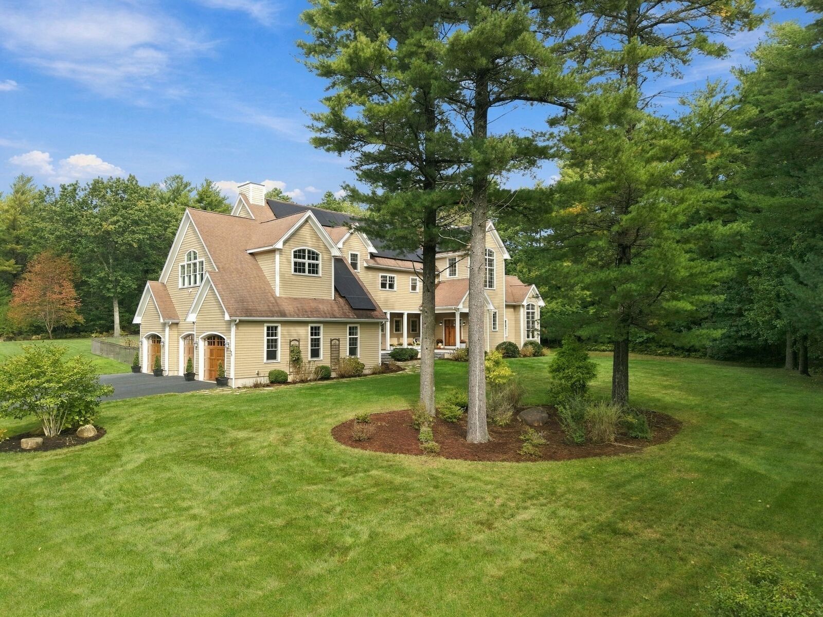 Property Photo:  20 Hillside Ln  MA 02332 
