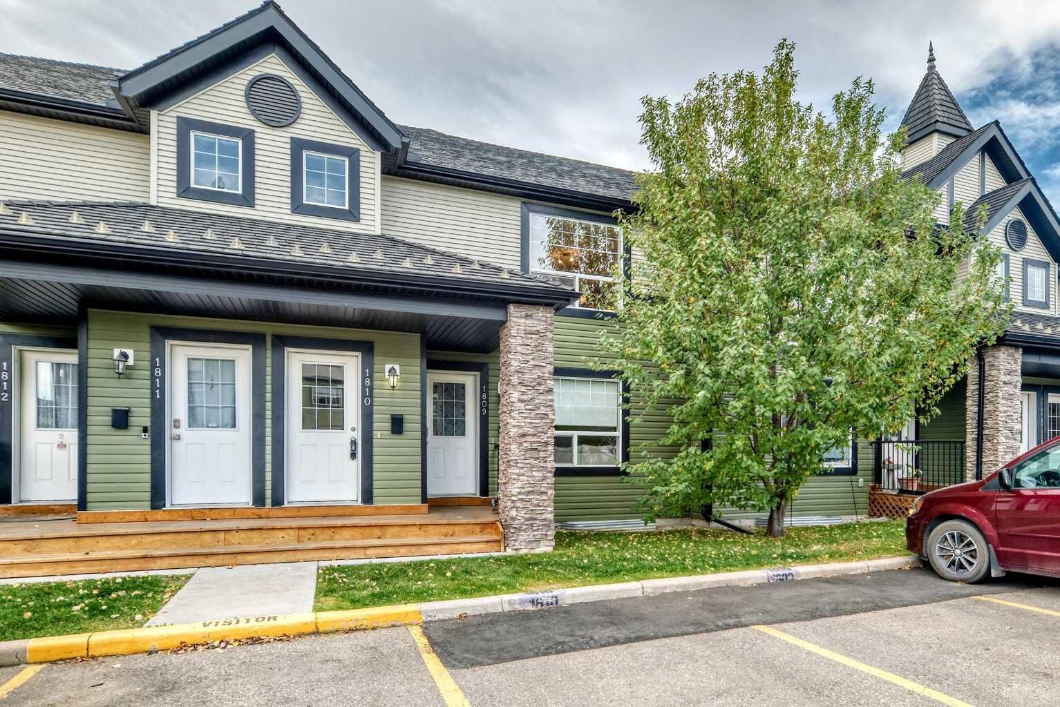 Property Photo:  140 Sagewood Boulevard SW 1810  AB T4B 3H5 