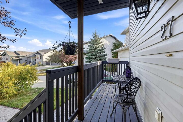 Property Photo:  27 Fenwood Close  AB T4S 2K4 