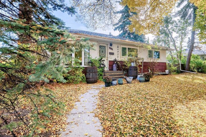 Property Photo: 1936 45 Street SW AB T3E 3S7
