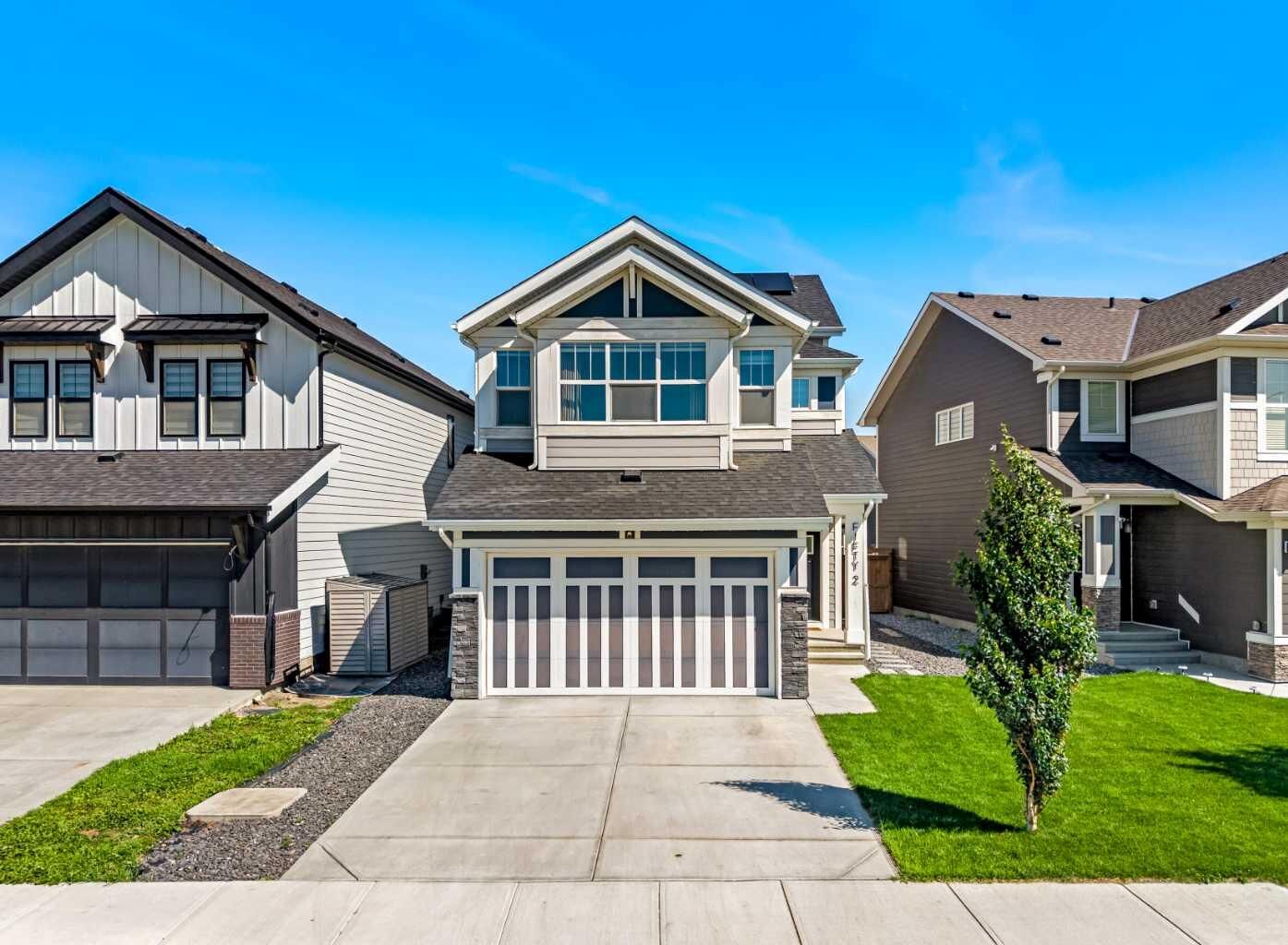Property Photo:  52 Magnolia Heights SE  AB T3M 2Z7 