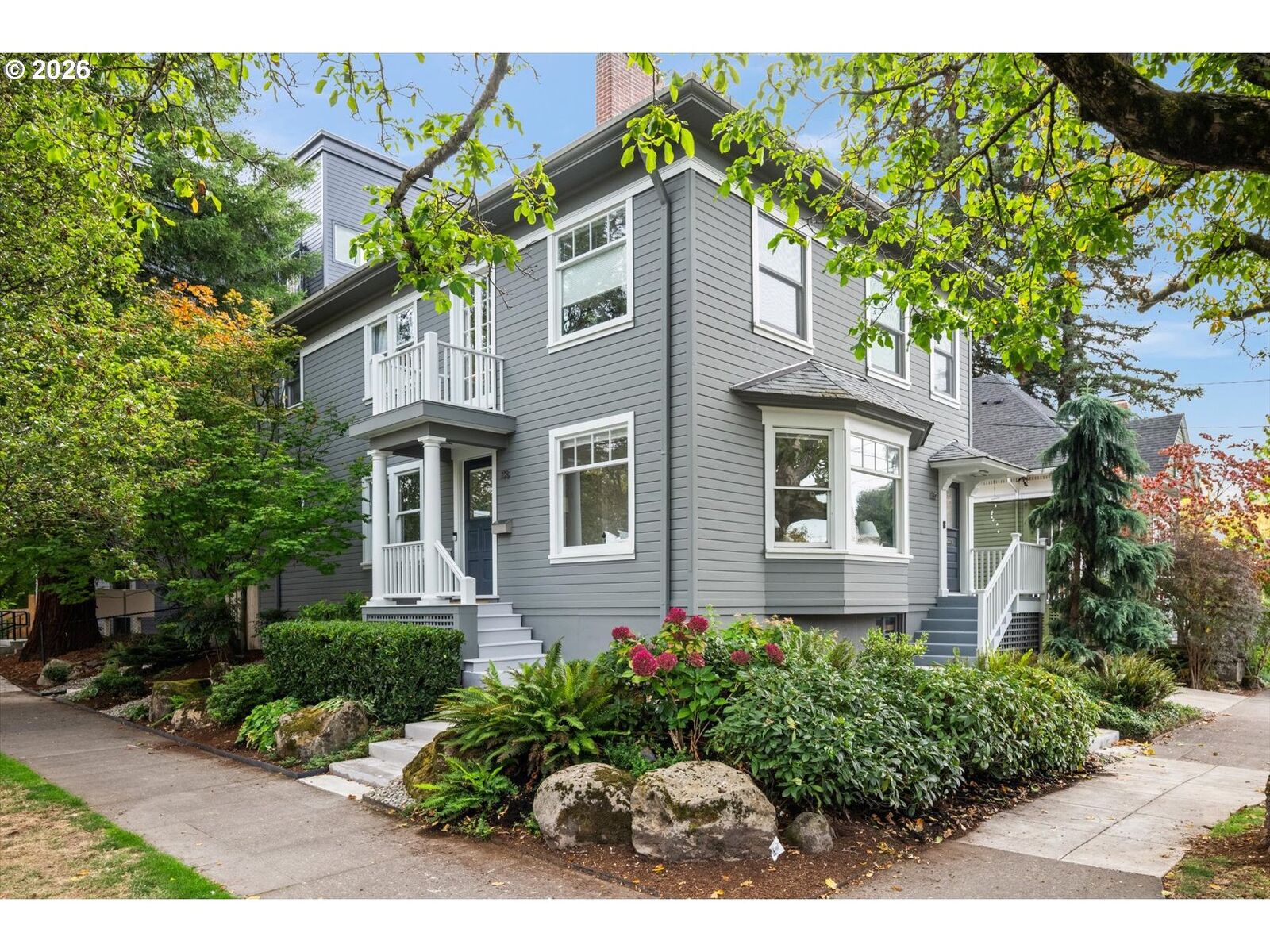 Property Photo:  138 NE 18th Ave  OR 97232 