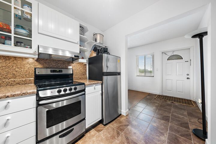 Property Photo: 2381 Sunset Avenue 306 FL 33461