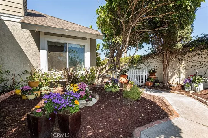 Property Photo: 24 Riverstone CA 92606