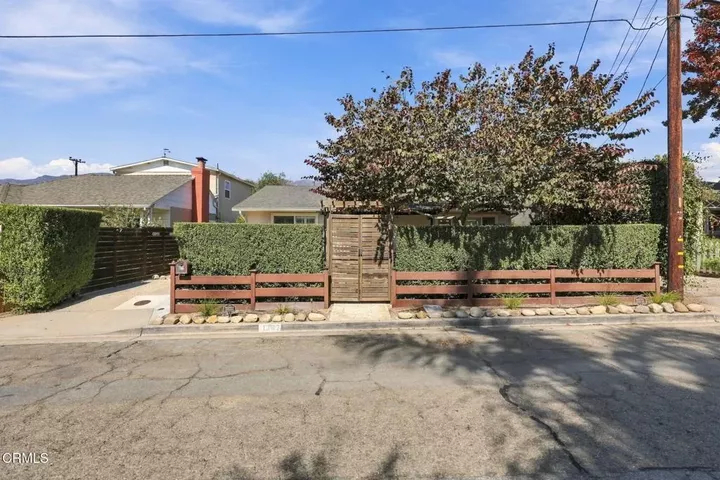 Property Photo: 1387 Vallecito Place CA 93013
