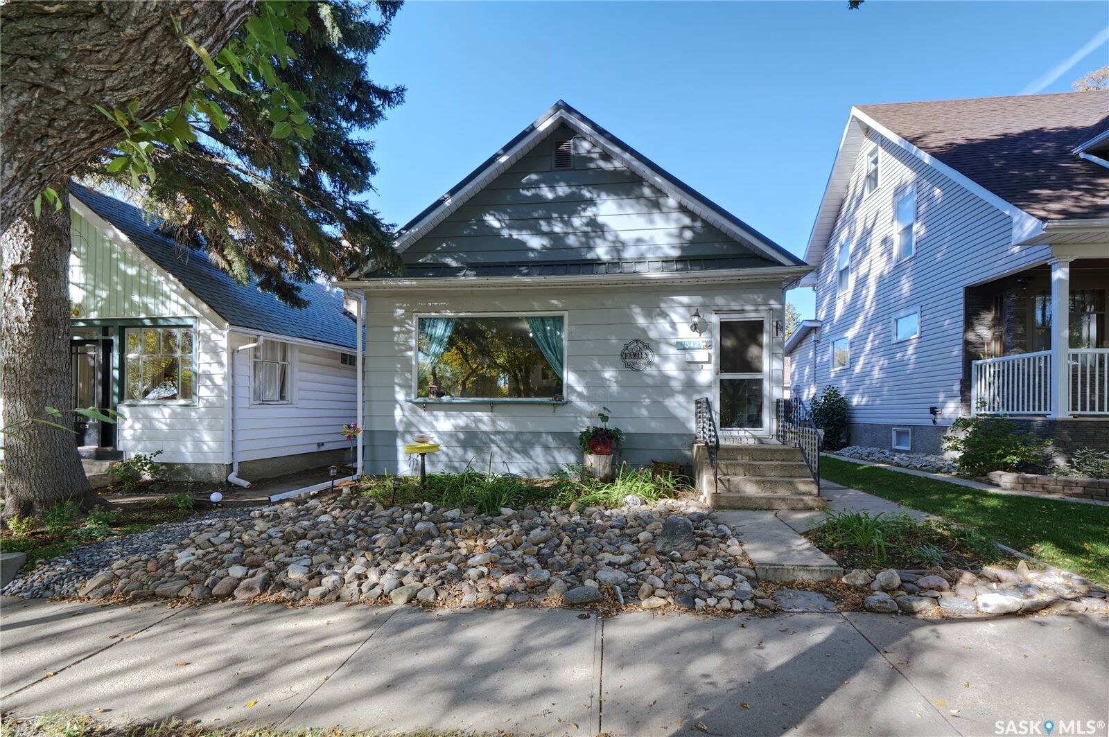 Property Photo:  1042 Algoma Avenue  SK S6H 3Z5 