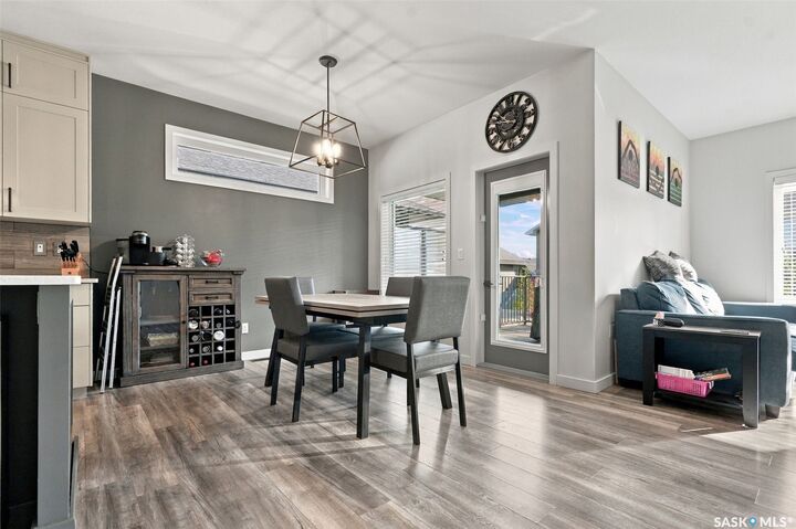 Property Photo:  1119 Pringle Way  SK S7T 0V4 