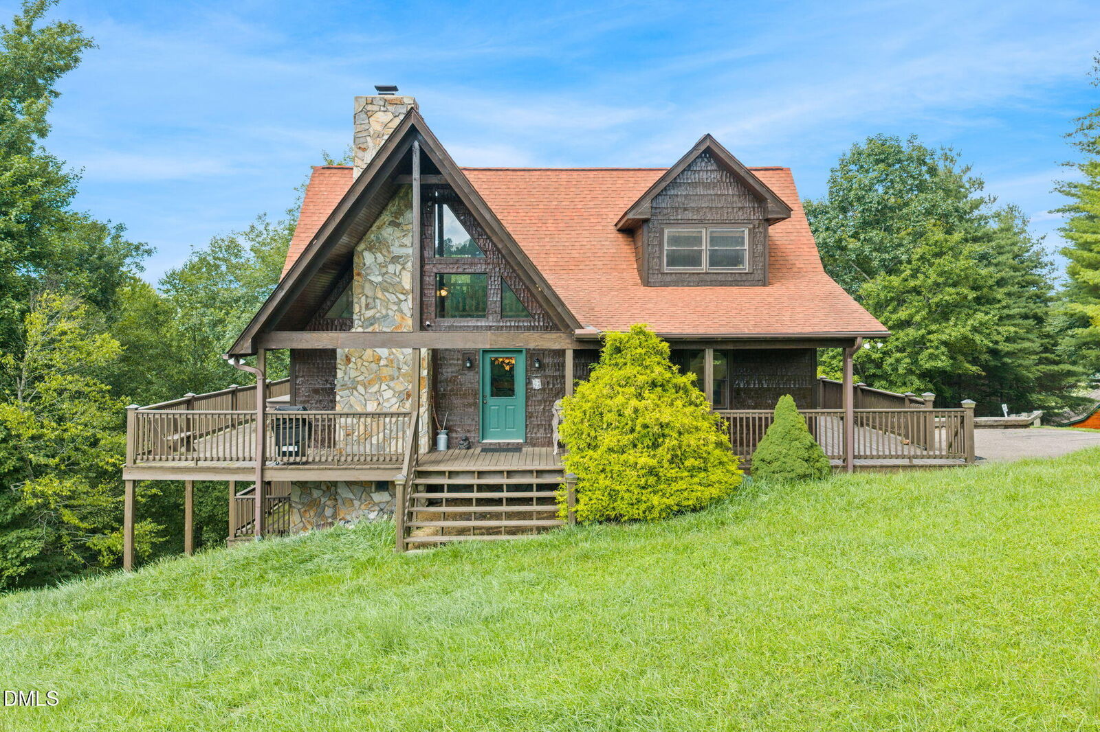 Property Photo:  1003 Deerwood Road  NC 28663 