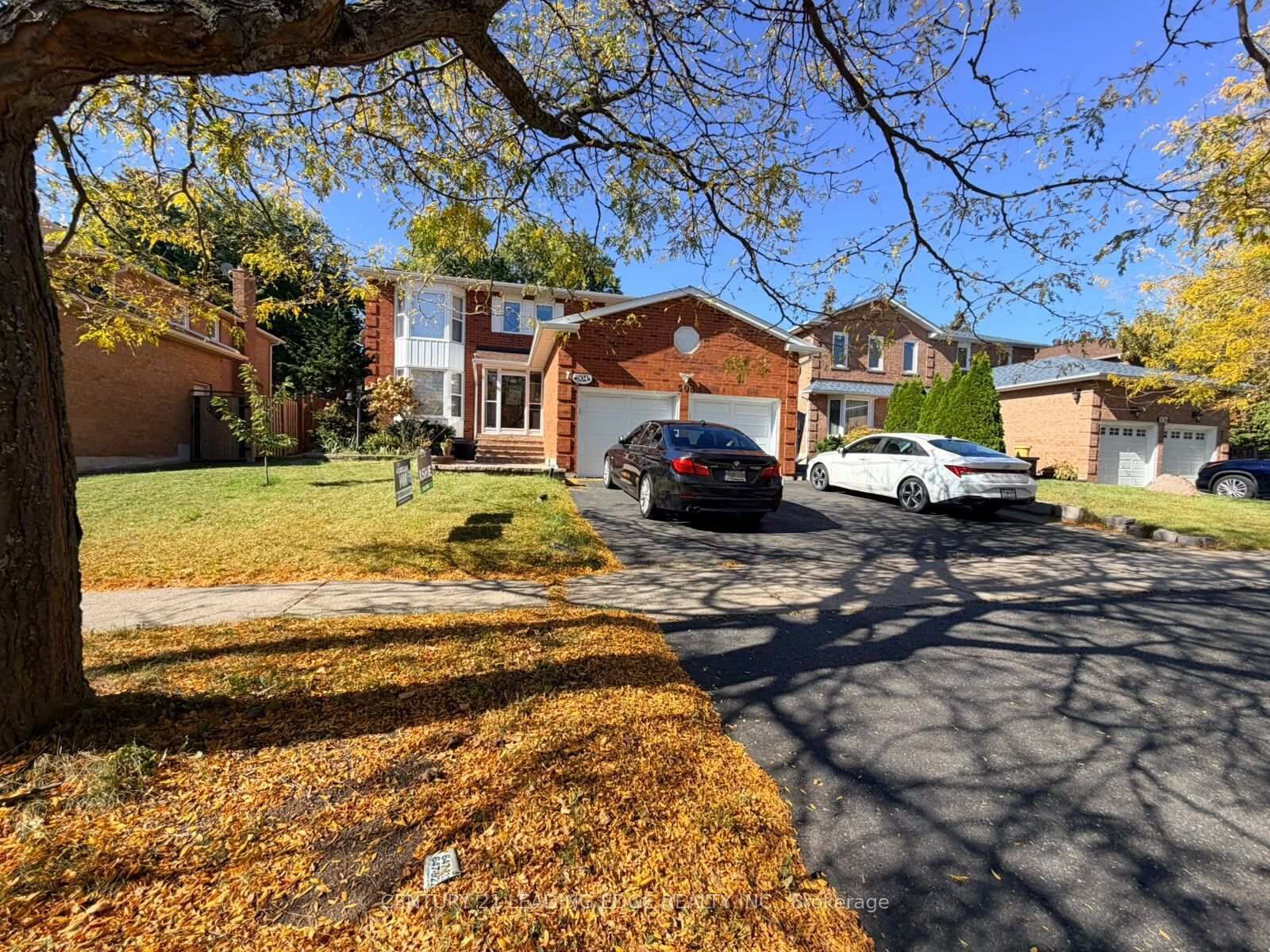 Property Photo: 504 Lightfoot Place Lower ON L1V 5Z5