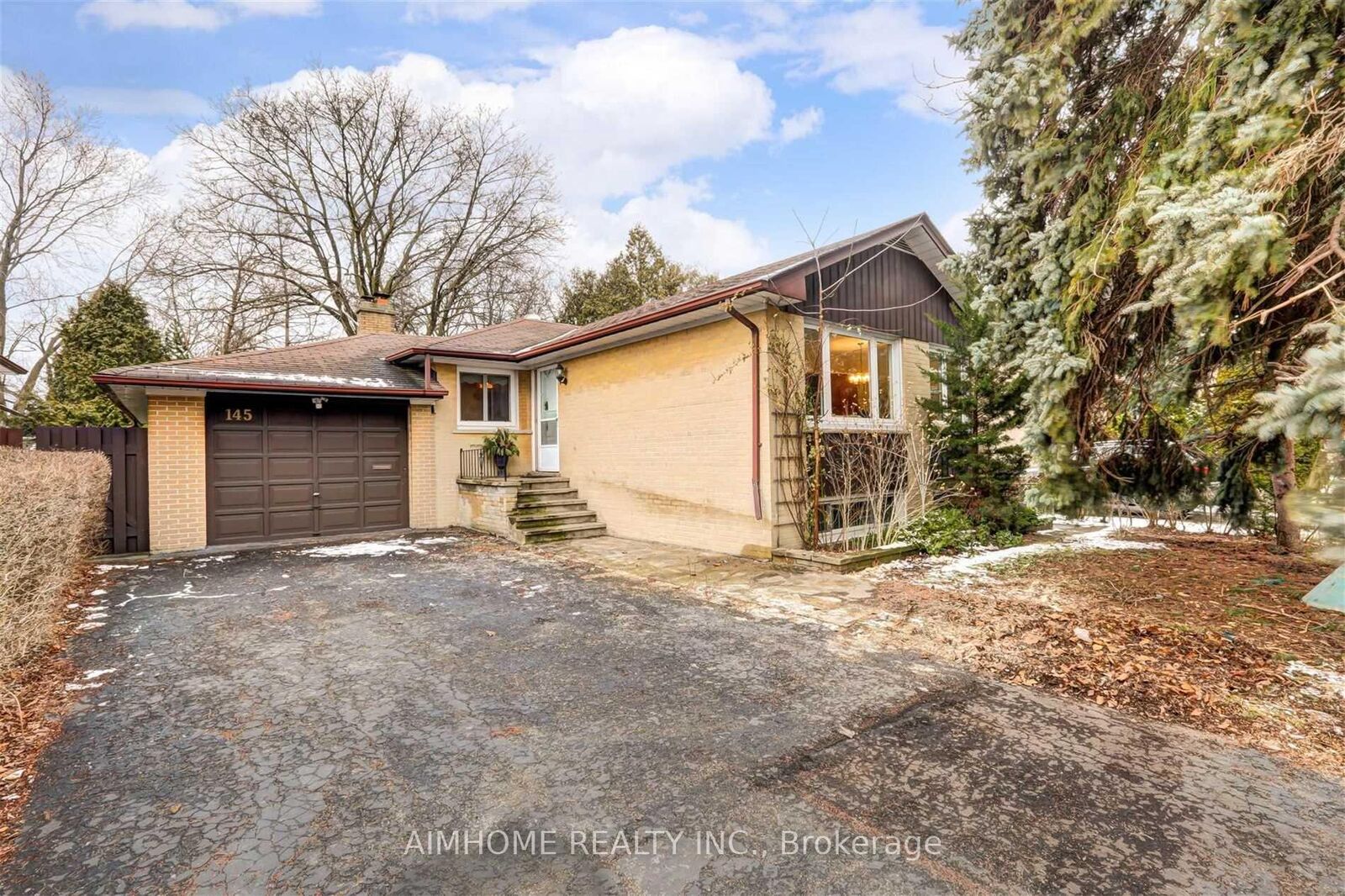 Property Photo:  145 Homewood Avenue Lower L  ON M2M 1K4 