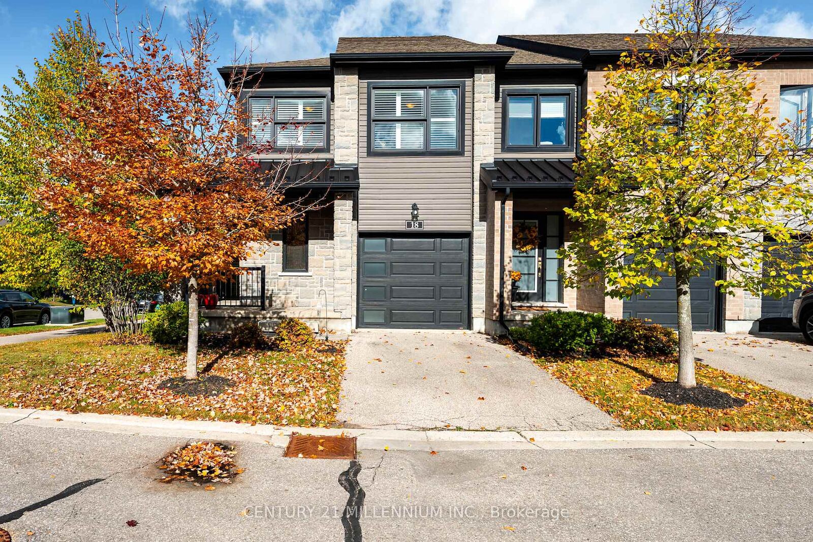 Property Photo:  91 Poppy Drive E 18  ON N1L 0M6 