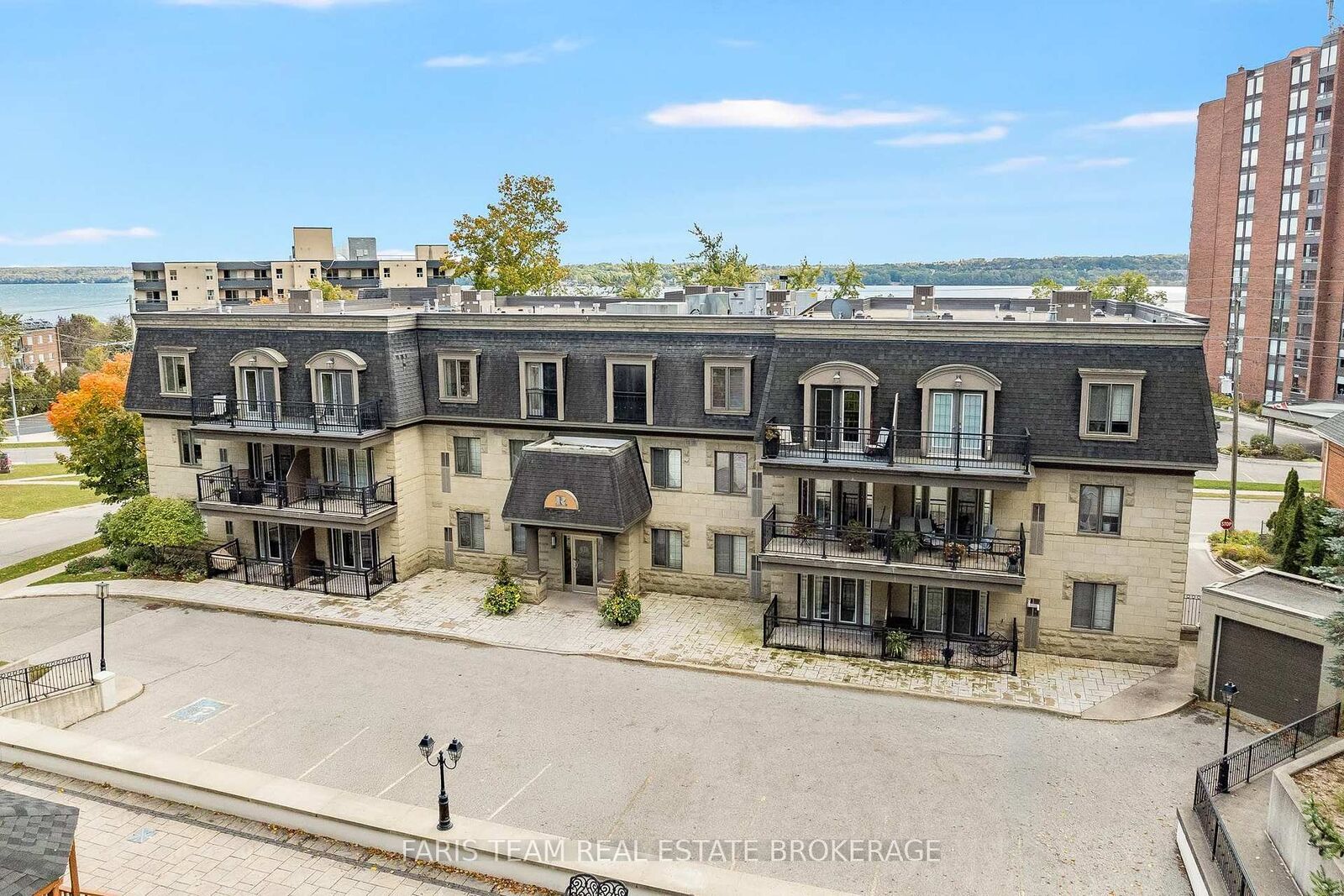 Property Photo:  200 Collier Street 101  ON L4M 1H7 