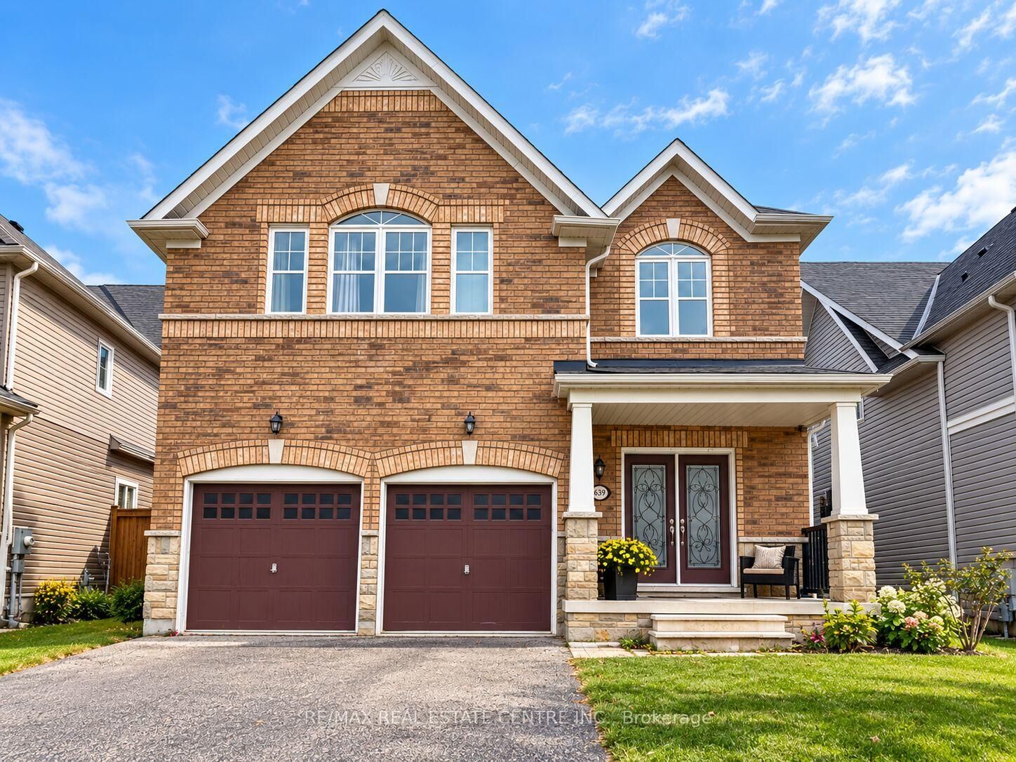 Property Photo:  639 Hammond Street W  ON L9V 3S2 