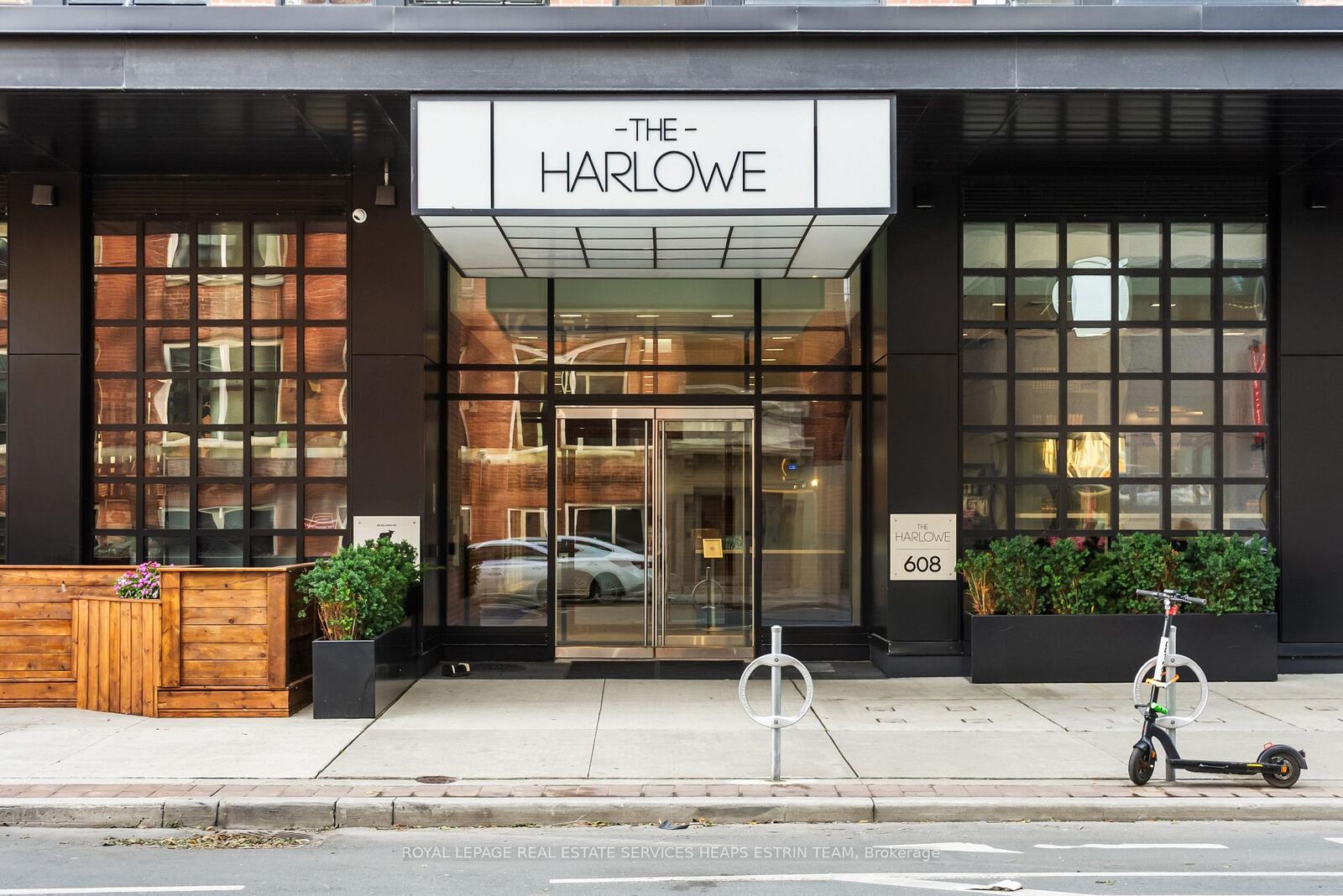 Property Photo:  608 Richmond Street W Ph05  ON M5V 1Y9 