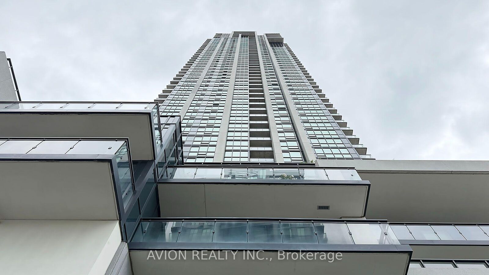 Property Photo:  3975 Grand Park Drive 1806  ON L5B 0K4 