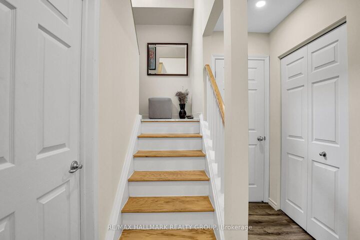 Property Photo:  525 Hilson Avenue 6  ON K1Z 6C9 