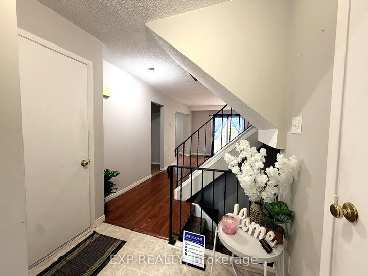 Property Photo:  195 Ferguson Drive 6  ON N4V 1A4 