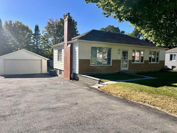 Property Photo:  1984 Glendale Drive  ON L1V 1V7 