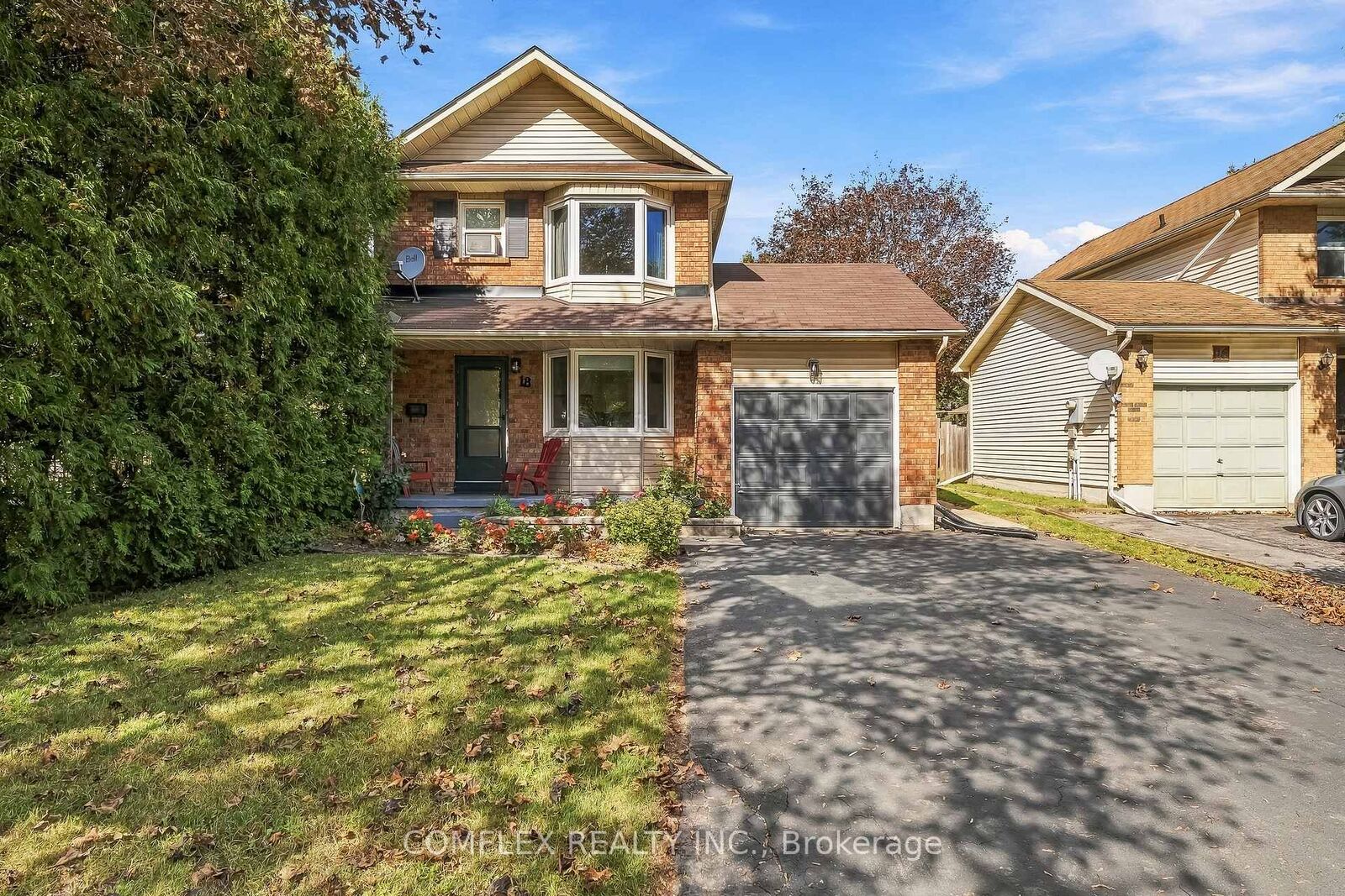 Property Photo:  18 Stanley Drive  ON L1A 3W6 