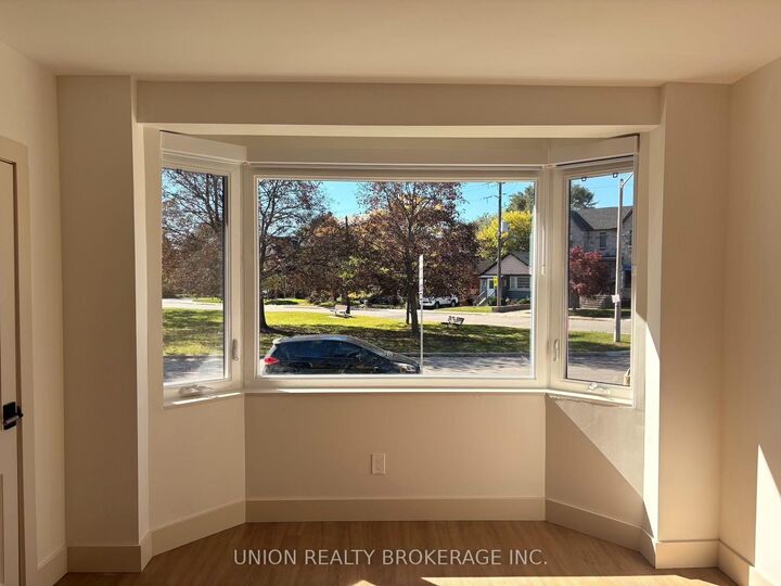 Property Photo: 35 Elmview Drive Main ON M1N 2W5