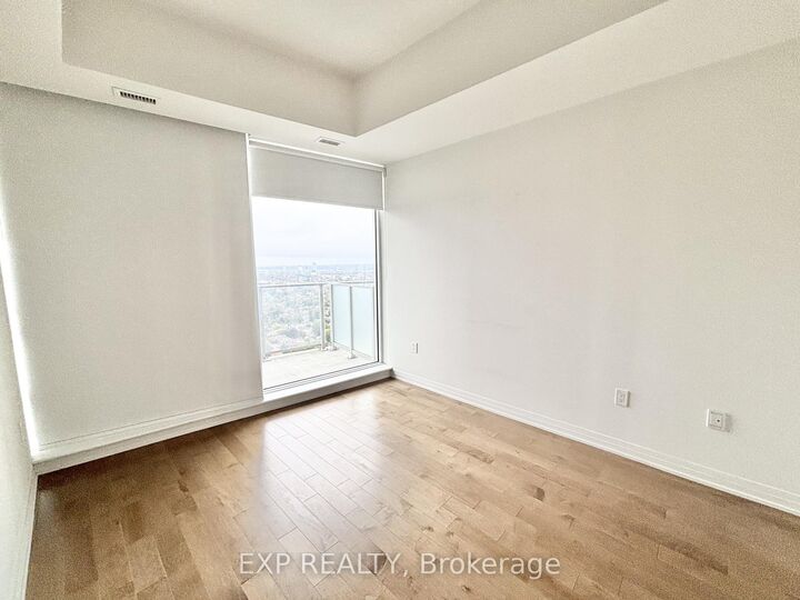 Property Photo:  805 Carling Avenue 3503  ON K1S 5W9 