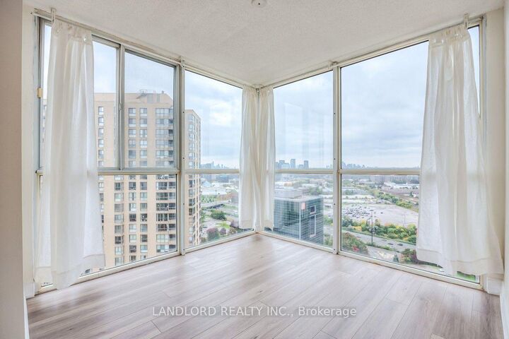 Property Photo:  5 Concorde Place 2504  ON M3C 3M8 