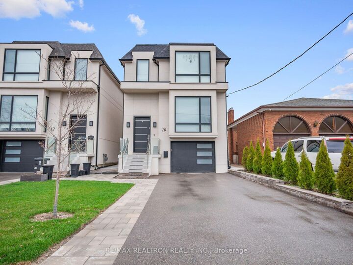 Property Photo: 10 Katherine Road Lower ON M3K 1H9