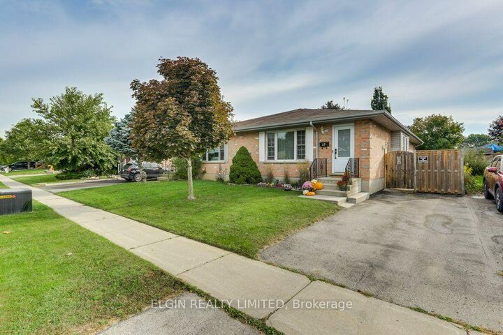 Property Photo:  27 Carrie Crescent  ON N5R 6B9 