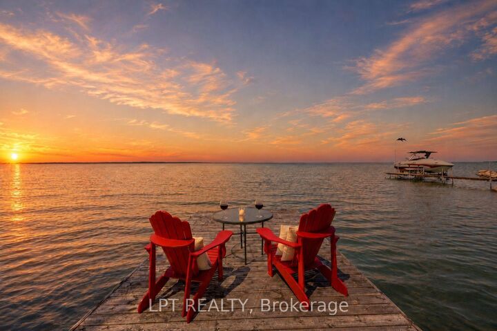 Property Photo:  173 Lake Drive E  ON L4P 3E9 