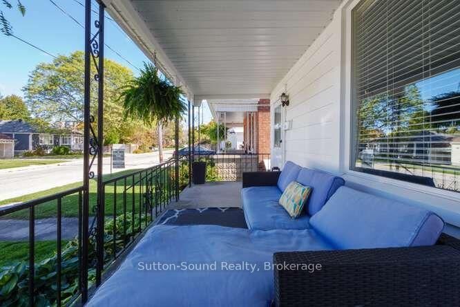 Property Photo:  443 13th Street W  ON N4K 3W8 