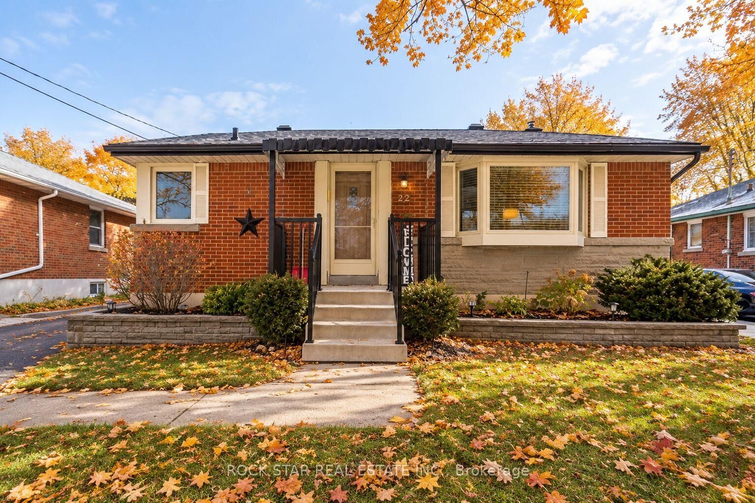 Property Photo: 22 Fernwood Crescent ON L8T 3L1