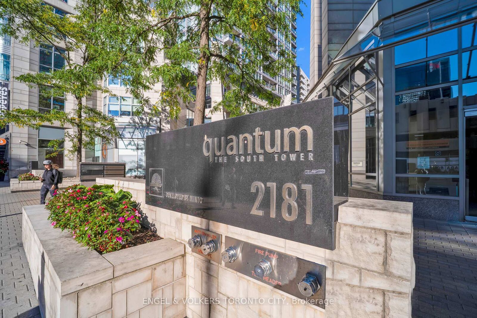 Property Photo:  2181 Yonge Street 3402  ON M4S 3H7 