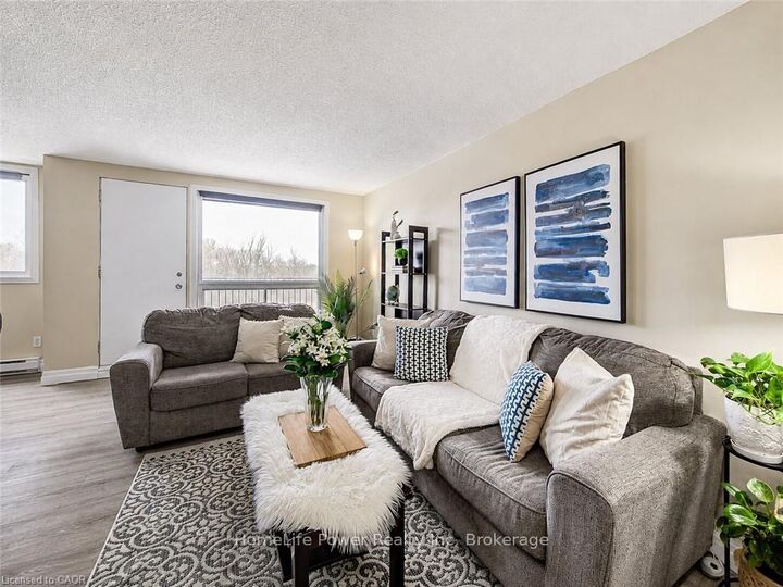 Property Photo:  4 Avalon Place 303  ON N2M 4N6 