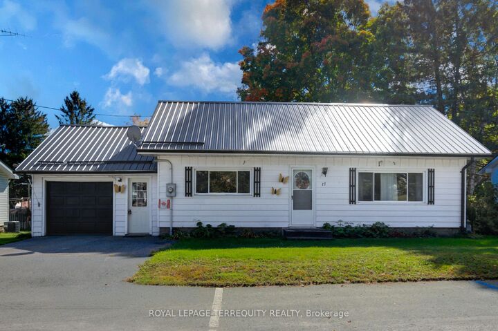 Property Photo:  17 Donald Street  ON K0L 1Z0 
