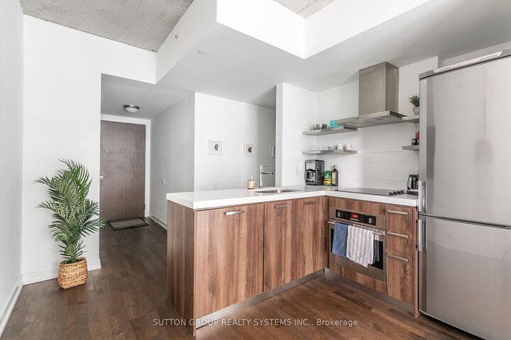 Property Photo:  461 Adelaide Street W 535  ON M5V 0L6 