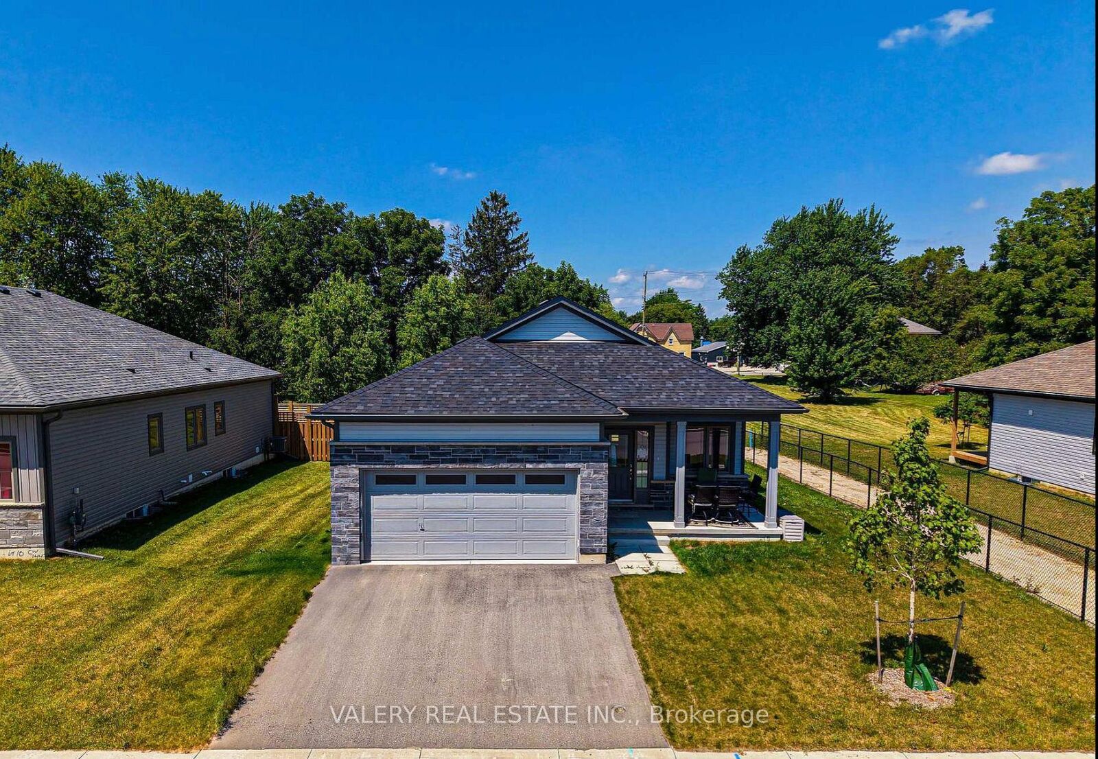 Property Photo: 142 Ellen Street ON N0G 1B0